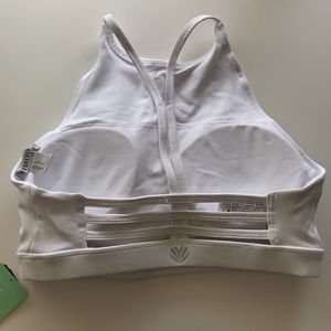Forever 21 Intimates & Sleepwear - ❌ SOLD ❌ Forever21 white crop top sports bra Forever 21 Intimates & Sleepwear - ❌ SOLD ❌ Forever21 white crop top sports bra